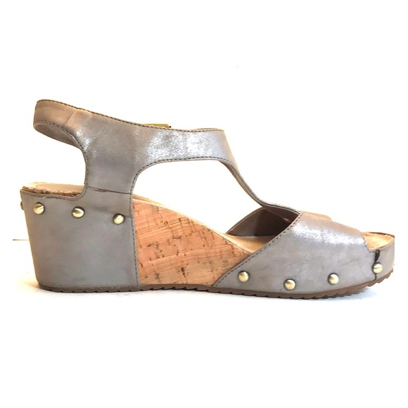 Antelope Shoes - Antelope Metallic Studded Slingback Wedges